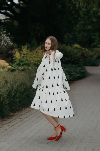 Ivory Drop Coat – Noir Rain
