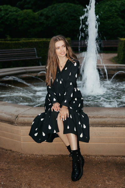 Midnight Drop Coat – White Rain