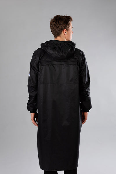 Black raincoat / King of Hearts